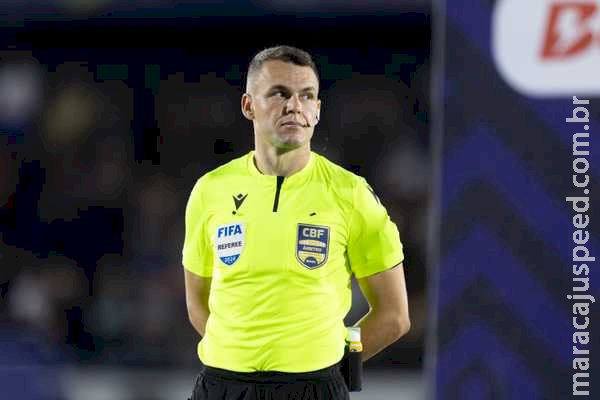 Diretor do Flamengo é denunciado pelo STJD após declarações contra arbitragem da CBF Diretor do Flamengo é denunciado pelo STJD após declarações contra arbitragem da CBF