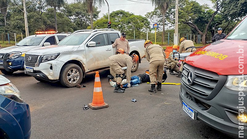 Motociclista ‘fura sinal’ vermelho, bate em caminhonete e morre após 5 dias internado no HV Motociclista ‘fura sinal’ vermelho, bate em caminhonete e morre após 5 dias internado no HV