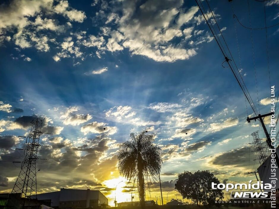 Enquanto aguarda nova onda de frio, MS tem calor e chuva em algumas regiões Enquanto aguarda nova onda de frio, MS tem calor e chuva em algumas regiões