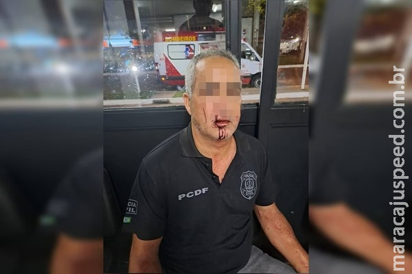 Homem invade delegacia, faz ameaças e agride rosto de agente com socos Homem invade delegacia, faz ameaças e agride rosto de agente com socos