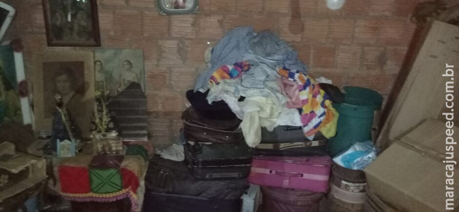 Idosa é trancada sem comida e sem água em Corumbá; filho foi preso por maus-tratos Idosa é trancada sem comida e sem água em Corumbá; filho foi preso por maus-tratos