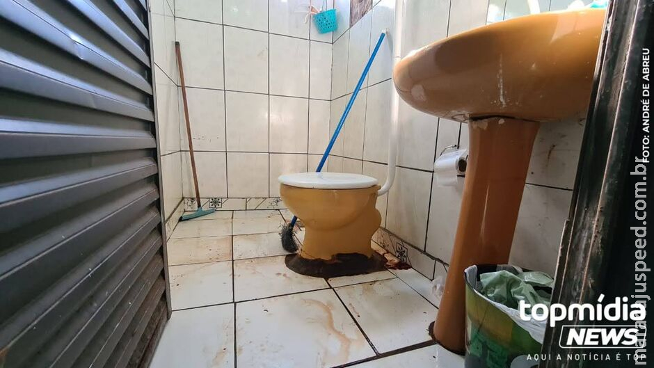 Idoso é preso após mostrar pênis a adolescente em banheiro de Chapadão do Sul Idoso é preso após mostrar pênis a adolescente em banheiro de Chapadão do Sul