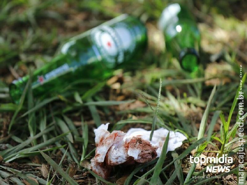 Jovem acaba gravemente ferida após levar garrafada em festa em Rio Verde Jovem acaba gravemente ferida após levar garrafada em festa em Rio Verde