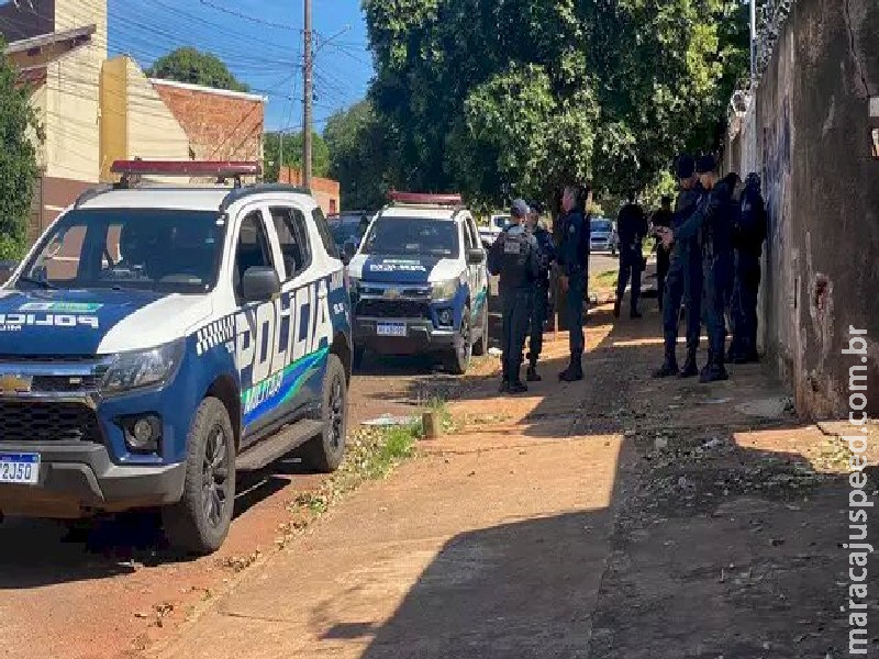 Ladrão de carro morre após trocar tiros em Campo Grande Ladrão de carro morre após trocar tiros em Campo Grande