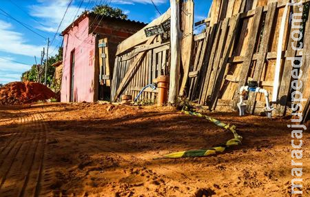 Ladrão tenta assaltar motorista de aplicativo e é morto em confronto com a PM em Campo Grande Ladrão tenta assaltar motorista de aplicativo e é morto em confronto com a PM em Campo Grande