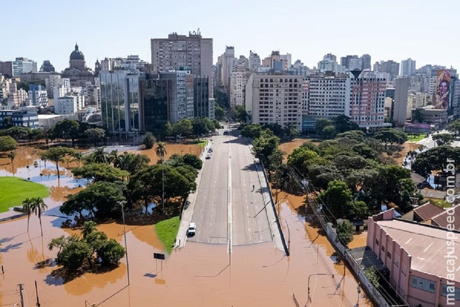 Mortes por calamidade no RS chegam a 126, e há 141 desaparecidos Mortes por calamidade no RS chegam a 126, e há 141 desaparecidos