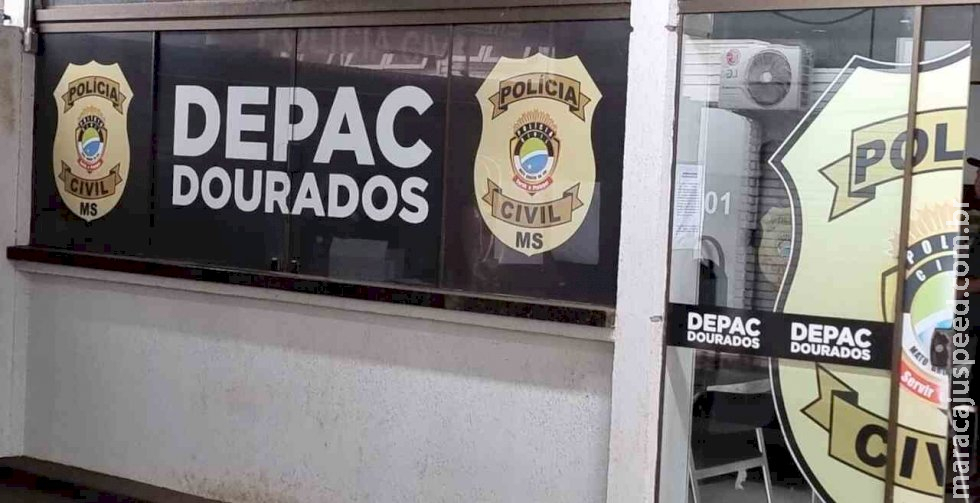 Mulher é encontrada com mala cheia de maconha em praça de Dourados Mulher é encontrada com mala cheia de maconha em praça de Dourados