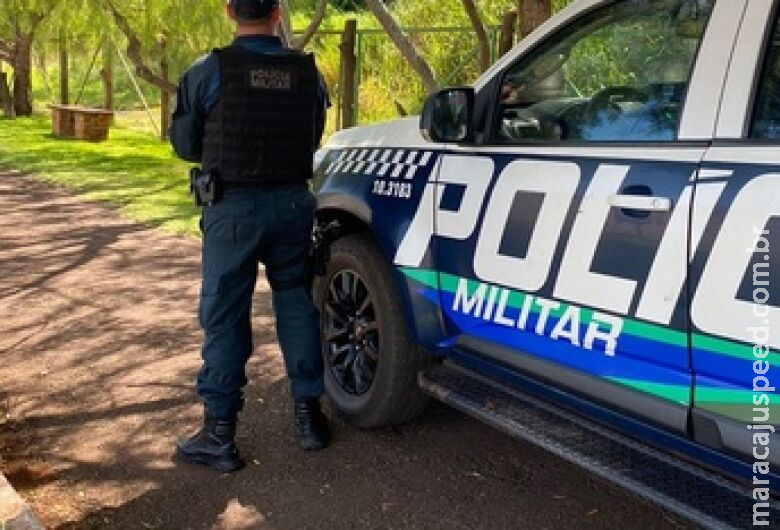 Mulher engravida ao ser mantida em cárcere por três meses e abusada sexualmente pelo próprio marido Mulher engravida ao ser mantida em cárcere por três meses e abusada sexualmente pelo próprio marido