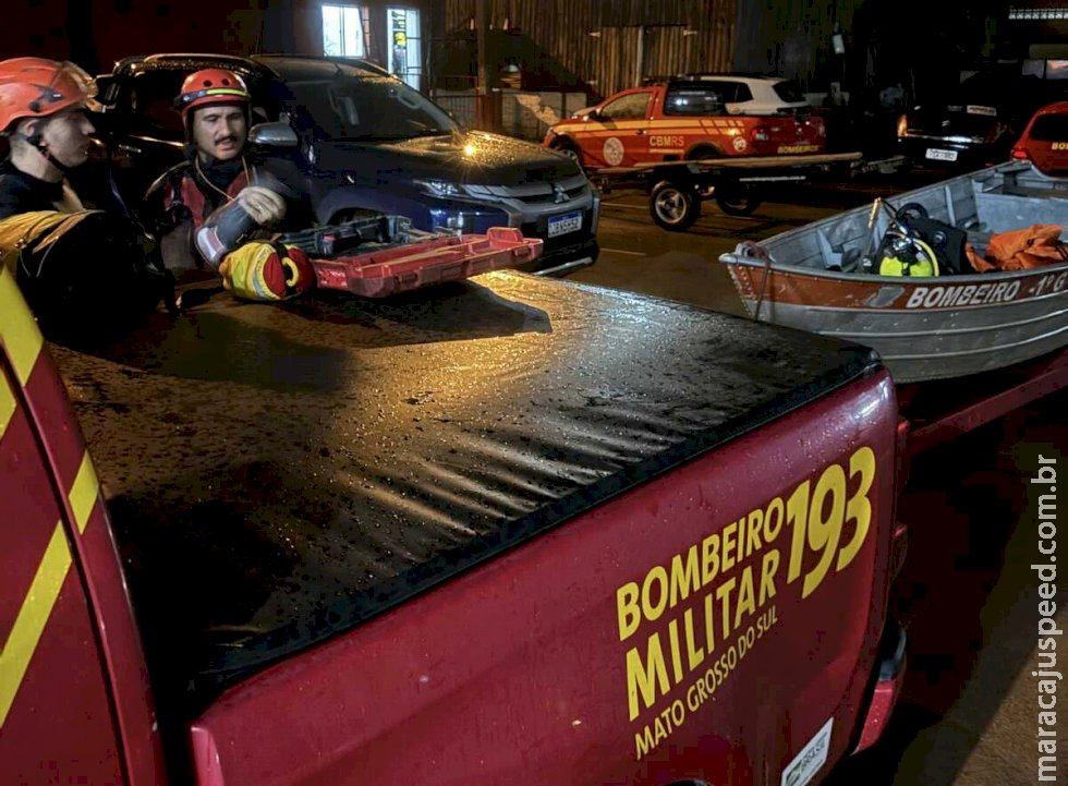 No 1º dia no Rio Grande do Sul, bombeiros de MS resgatam 154 pessoas