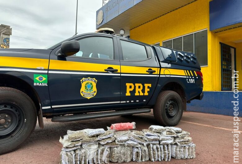 Passageiro de van é flagrado com maconha e cocaína Passageiro de van é flagrado com maconha e cocaína