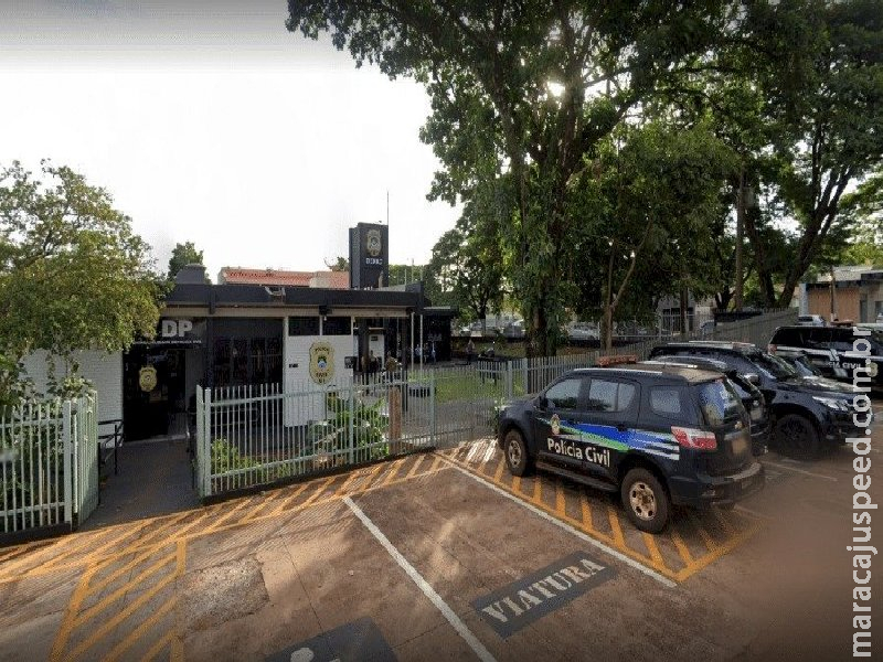 Rapaz é preso após ‘escalar’ telhado para furtar lanchonete, em Dourados