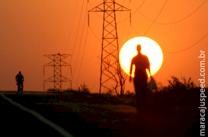 Tempo quente e seco persiste em MS; temperatura pode ficar acima de 34°C