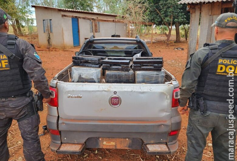 Traficante foge abandonando veículo com mais de 600kg de maconha Traficante foge abandonando veículo com mais de 600kg de maconha