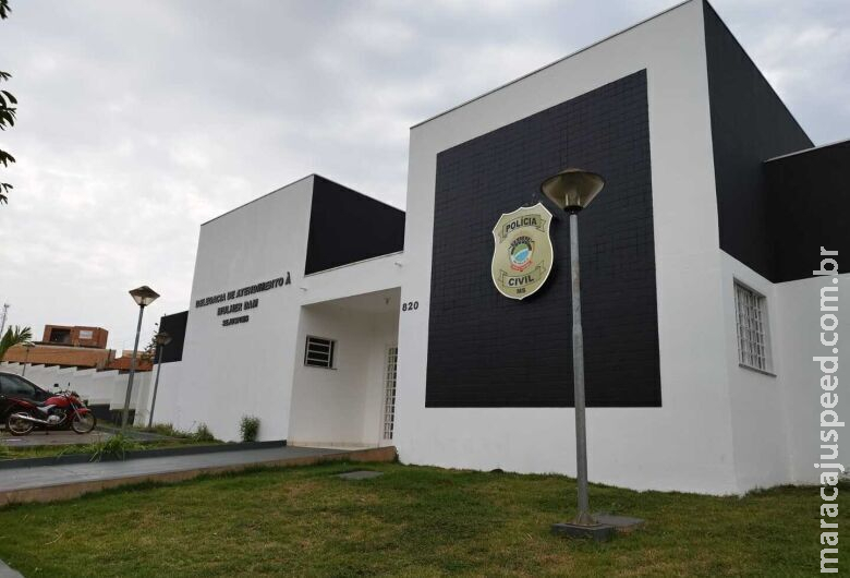 Adolescente tenta apalpar policial durante exercício físico e é apreendido em Dourados Adolescente tenta apalpar policial durante exercício físico e é apreendido em Dourados