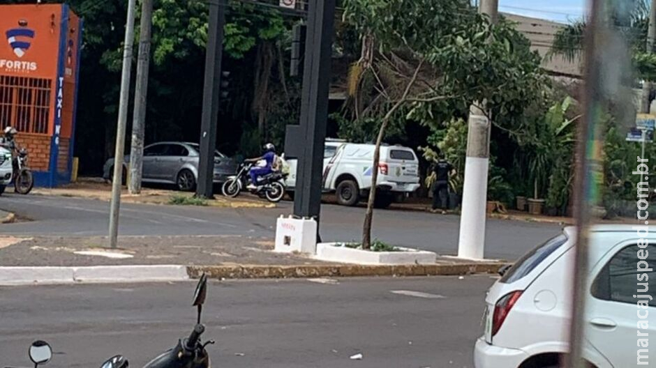 Briga em floricultura termina com homem esfaqueado e em estado grave em Ponta Porã Briga em floricultura termina com homem esfaqueado e em estado grave em Ponta Porã