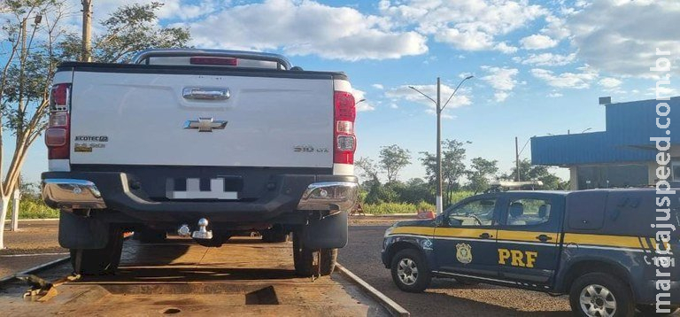 Caminhonete furtada no interior de Minas Gerais é recuperada Caminhonete furtada no interior de Minas Gerais é recuperada