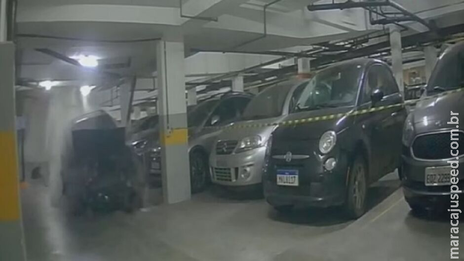Carro desgovernado invade garagem de prédio na Bela Vista Carro desgovernado invade garagem de prédio na Bela Vista