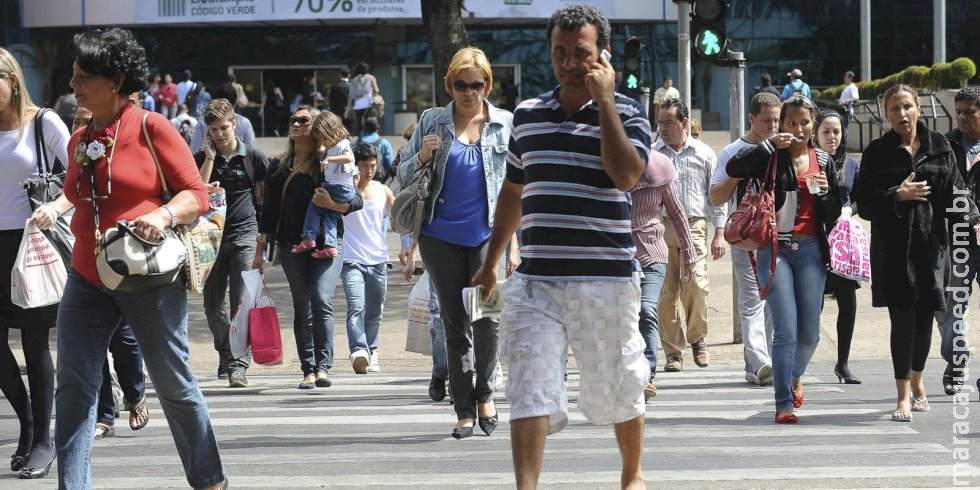 Desemprego recua para 7,1%, o menor do trimestre desde 2014 Desemprego recua para 7,1%, o menor do trimestre desde 2014