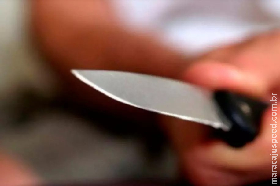 Durante briga em rodoviária, homem é esfaqueado por desconhecido em Aquidauana Durante briga em rodoviária, homem é esfaqueado por desconhecido em Aquidauana