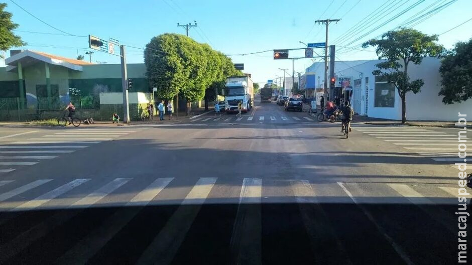 Estudante de 12 anos é atropelado por caminhão durante saída de escola em Bataguassu Estudante de 12 anos é atropelado por caminhão durante saída de escola em Bataguassu
