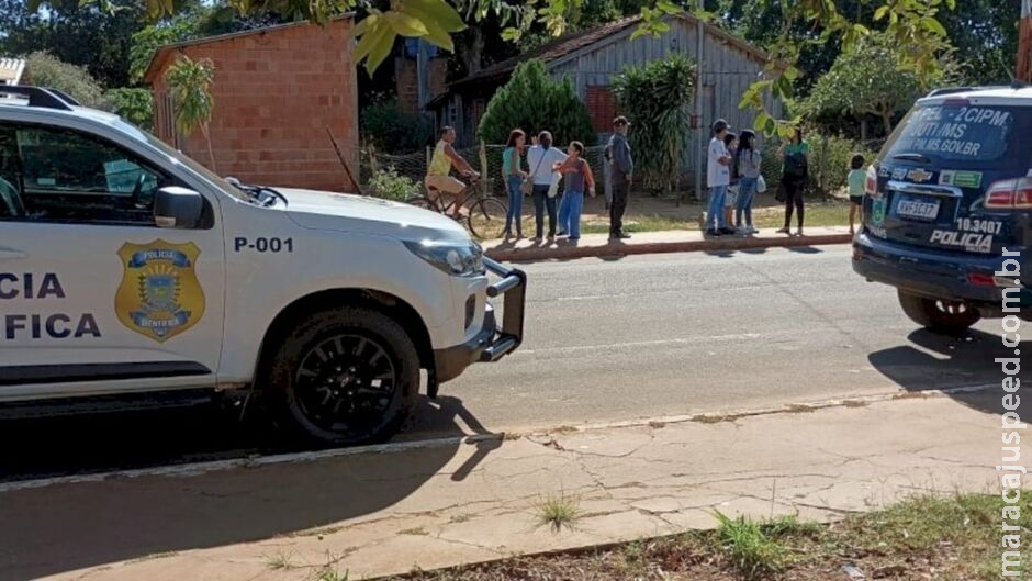 Homem é assassinado a tiros na própria residência em Juti Homem é assassinado a tiros na própria residência em Juti