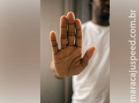 Homem é preso após abusar de cinco primas Homem é preso após abusar de cinco primas