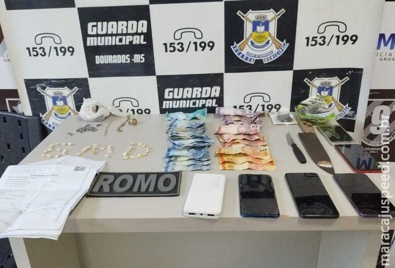 Homem é preso após furto em comércio e produtos são recuperados em 