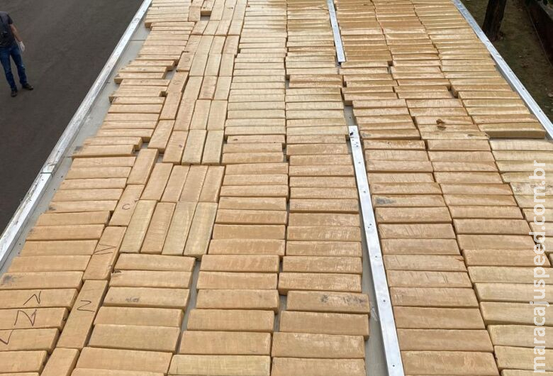 Homem é preso com quase 500 kg de maconha na BR-376