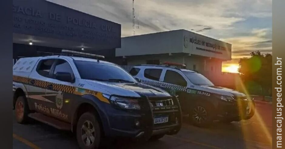 Jovem leva tiro ao tentar esfaquear policial em Costa Rica Jovem leva tiro ao tentar esfaquear policial em Costa Rica