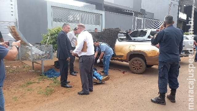 Mais um: brasileiro é executado a tiros quando chegava em loja na fronteira Mais um: brasileiro é executado a tiros quando chegava em loja na fronteira