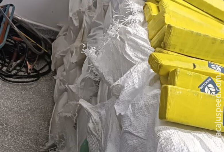 Moradores de Uberlândia são presos transportando drogas pela MS-040