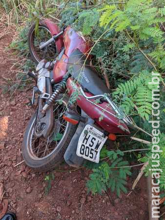 Motocicleta Honda é recuperada em vegetação próxima a córrego na rua General Osório Motocicleta Honda é recuperada em vegetação próxima a córrego na rua General Osório