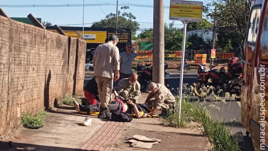 Motociclista convulsiona após bater em poste em acidente no Tiradentes Motociclista convulsiona após bater em poste em acidente no Tiradentes