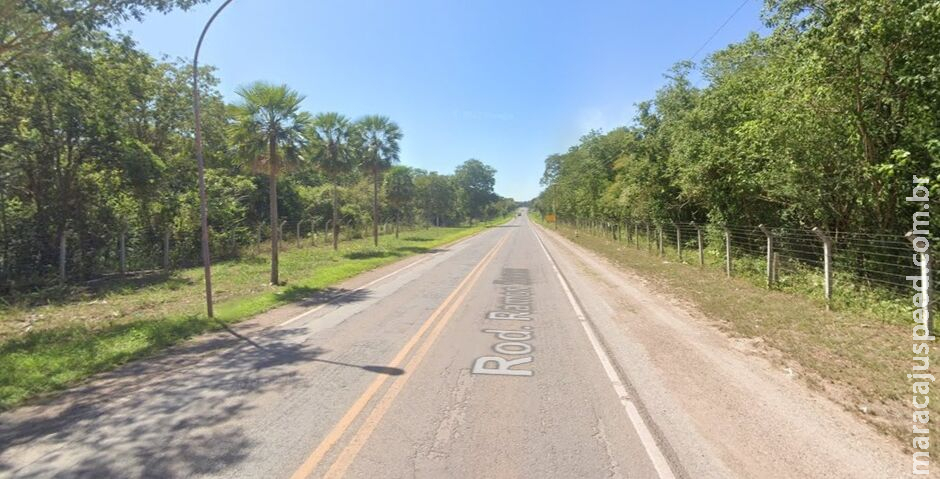 Motorista furta malas e mais R$ 3 mil de mulher que pediu táxi da Bolívia para Corumbá Motorista furta malas e mais R$ 3 mil de mulher que pediu táxi da Bolívia para Corumbá