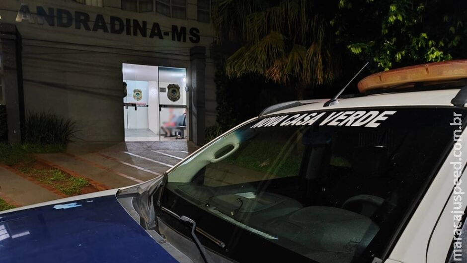 Motorista tenta ajudar dupla, é rendido e tem caminhonete roubada em Nova Andradina Motorista tenta ajudar dupla, é rendido e tem caminhonete roubada em Nova Andradina
