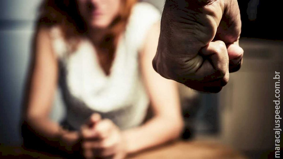 Mulheres vítimas de violência doméstica terão preferência em cirurgia reparadora pelo SUS Mulheres vítimas de violência doméstica terão preferência em cirurgia reparadora pelo SUS