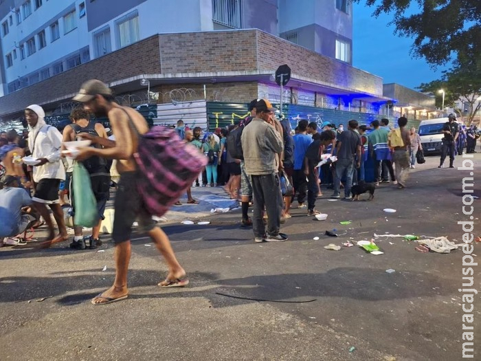 PCC impõe "internação compulsória" a usuário de drogas da Cracolândia PCC impõe "internação compulsória" a usuário de drogas da Cracolândia