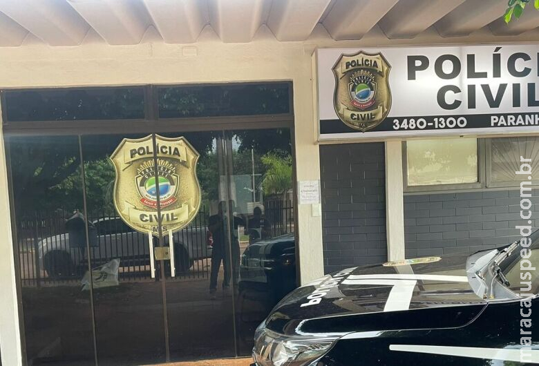 Polícia cumpre mandado e prende homem por estupro e fornecer drogas e bebidas alcoólicas a menores Polícia cumpre mandado e prende homem por estupro e fornecer drogas e bebidas alcoólicas a menores
