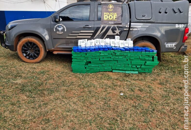 Veículo furtado em SP é recuperado com mais de meia tonelada de drogas Veículo furtado em SP é recuperado com mais de meia tonelada de drogas