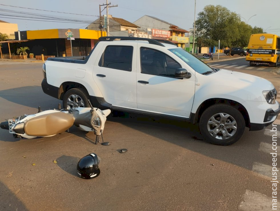 Acidente de trânsito entre carro e moto deixa mulher ferida em Caarapó Acidente de trânsito entre carro e moto deixa mulher ferida em Caarapó