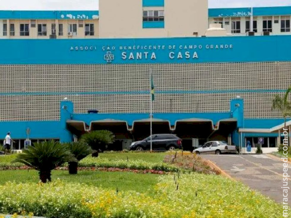 Adolescente de 17 anos esfaqueado pela mãe morre na Santa Casa Adolescente de 17 anos esfaqueado pela mãe morre na Santa Casa