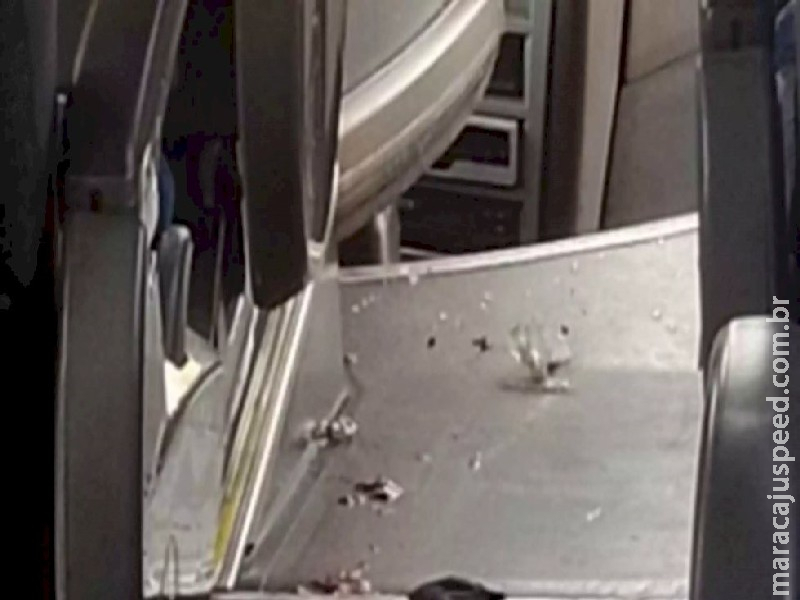 Criança de 9 anos atingida por peça de caminhão em ônibus na BR-163 morre na Santa Casa de Campo Grande Criança de 9 anos atingida por peça de caminhão em ônibus na BR-163 morre na Santa Casa de Campo Grande