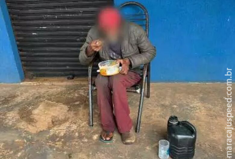 Eletricista vai a polícia após idoso dizer que não comia há 3 dias Eletricista vai a polícia após idoso dizer que não comia há 3 dias