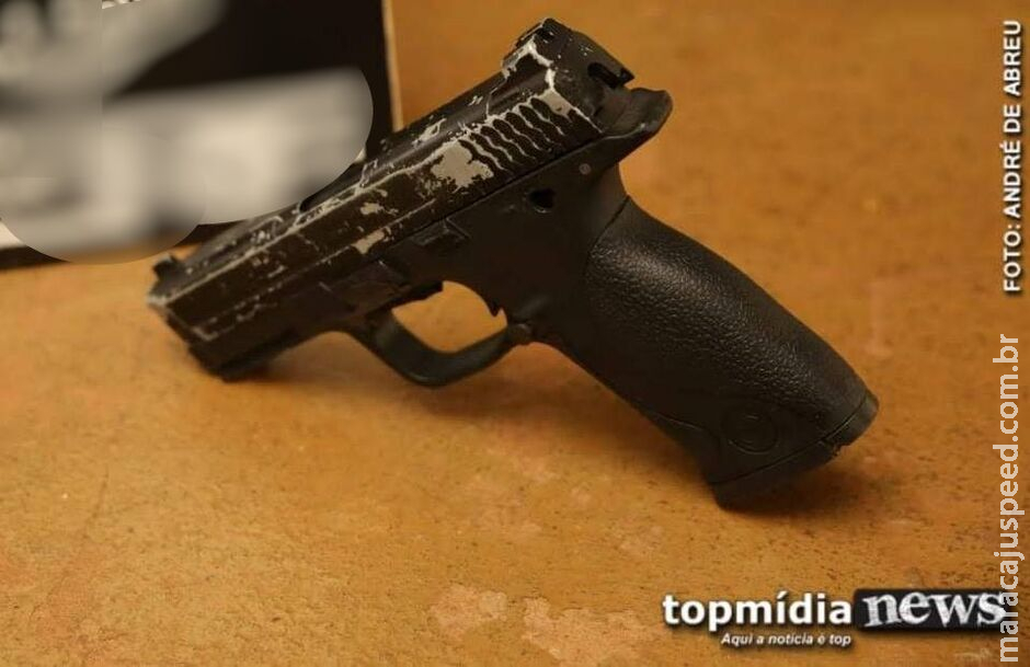 Homem armado estaciona carro para pedir dinheiro e acaba preso por porte de arma no Morada Verde Homem armado estaciona carro para pedir dinheiro e acaba preso por porte de arma no Morada Verde