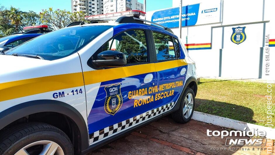 Homem é espancado por dívidas por drogas e pede socorro em igreja no Centro de Campo Grande Homem é espancado por dívidas por drogas e pede socorro em igreja no Centro de Campo Grande