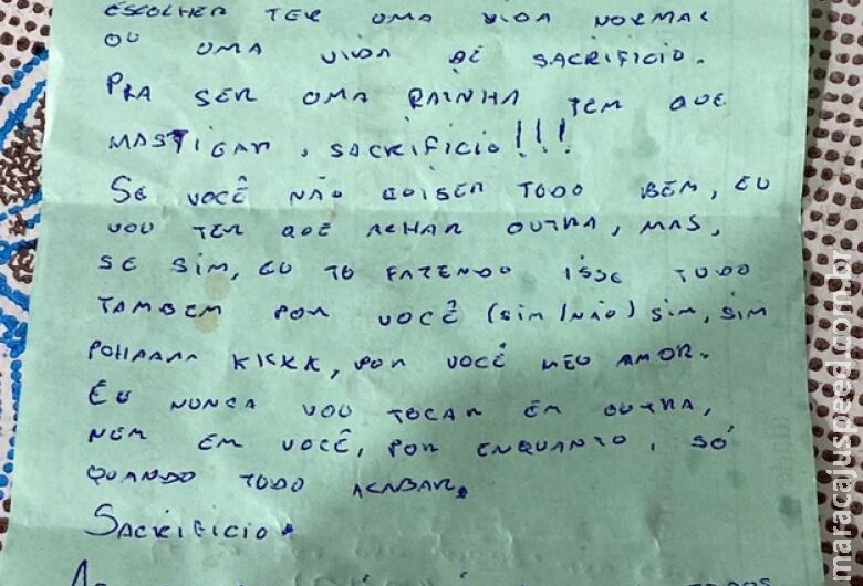 Homem perturba funcionária de loja e deixa carta em tom ameaçador Homem perturba funcionária de loja e deixa carta em tom ameaçador