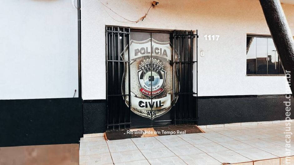 Homem vai preso após ameaçar com faca a ex e a família dela em Rio Brilhante Homem vai preso após ameaçar com faca a ex e a família dela em Rio Brilhante