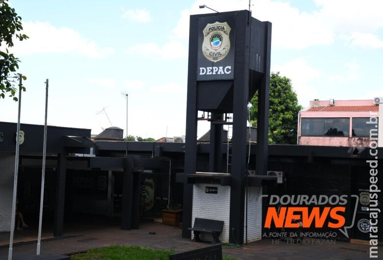 Ladrão arromba relojoaria no centro de Dourados e leva sete relógios 
