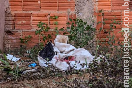 Ladrão é encontrado morto em terreno baldio após invadir mercado no São Conrado em Campo Grande Ladrão é encontrado morto em terreno baldio após invadir mercado no São Conrado em Campo Grande