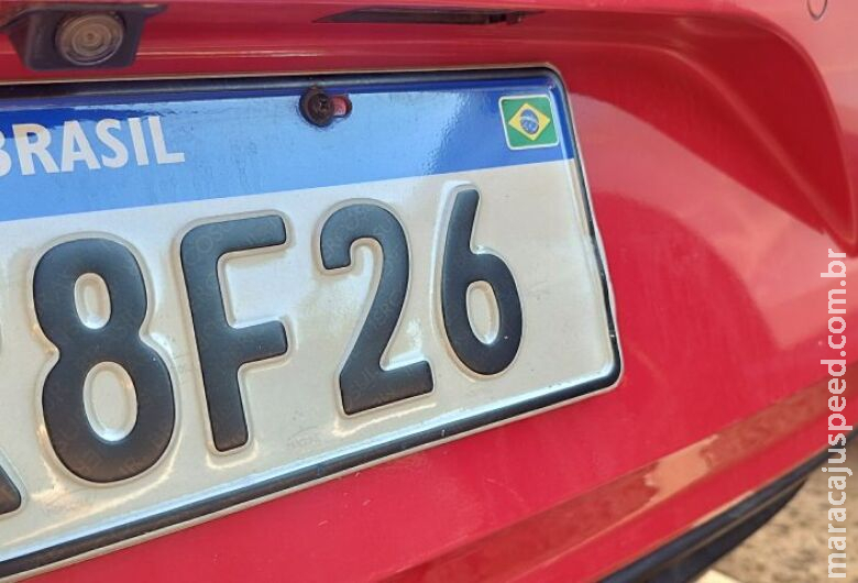 Licenciamentos de veículos com placa de final 6 termina amanhã Licenciamentos de veículos com placa de final 6 termina amanhã